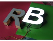 LED樹脂發(fā)光字廠家的制作方法是什么呢？山西德軒做字廠和您分析